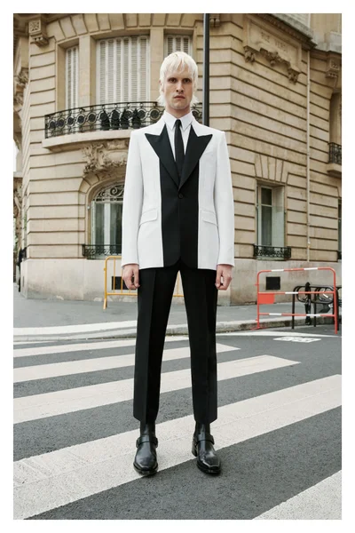 Look 45